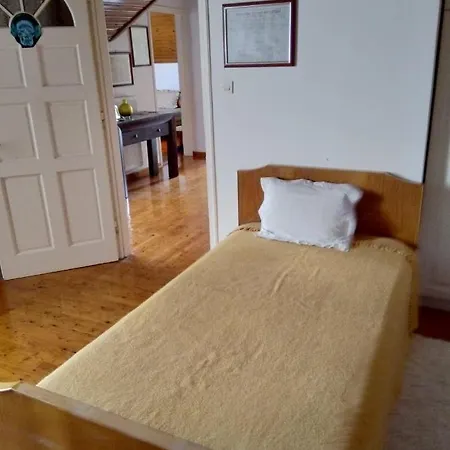 Nikoli Luxury Full House With Garden Casa vacanze